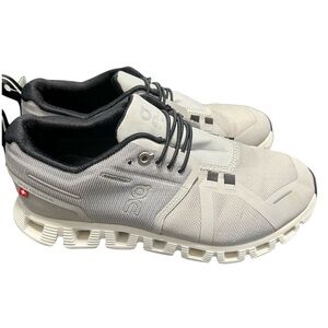 On Running Athletic Shoes Black and White Sz 6